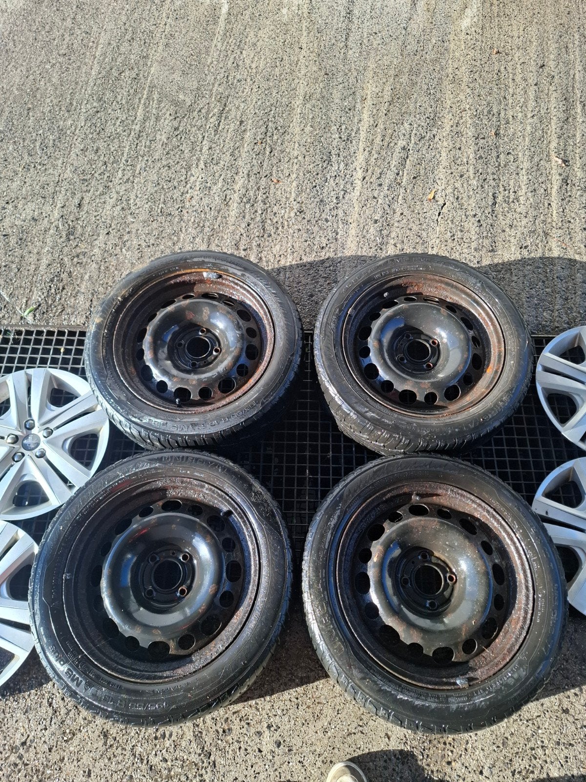 4 roues complètes hiver Peugeot – 15 pouces, Ophalen, Gebruikt, 15 inch, Banden en Velgen