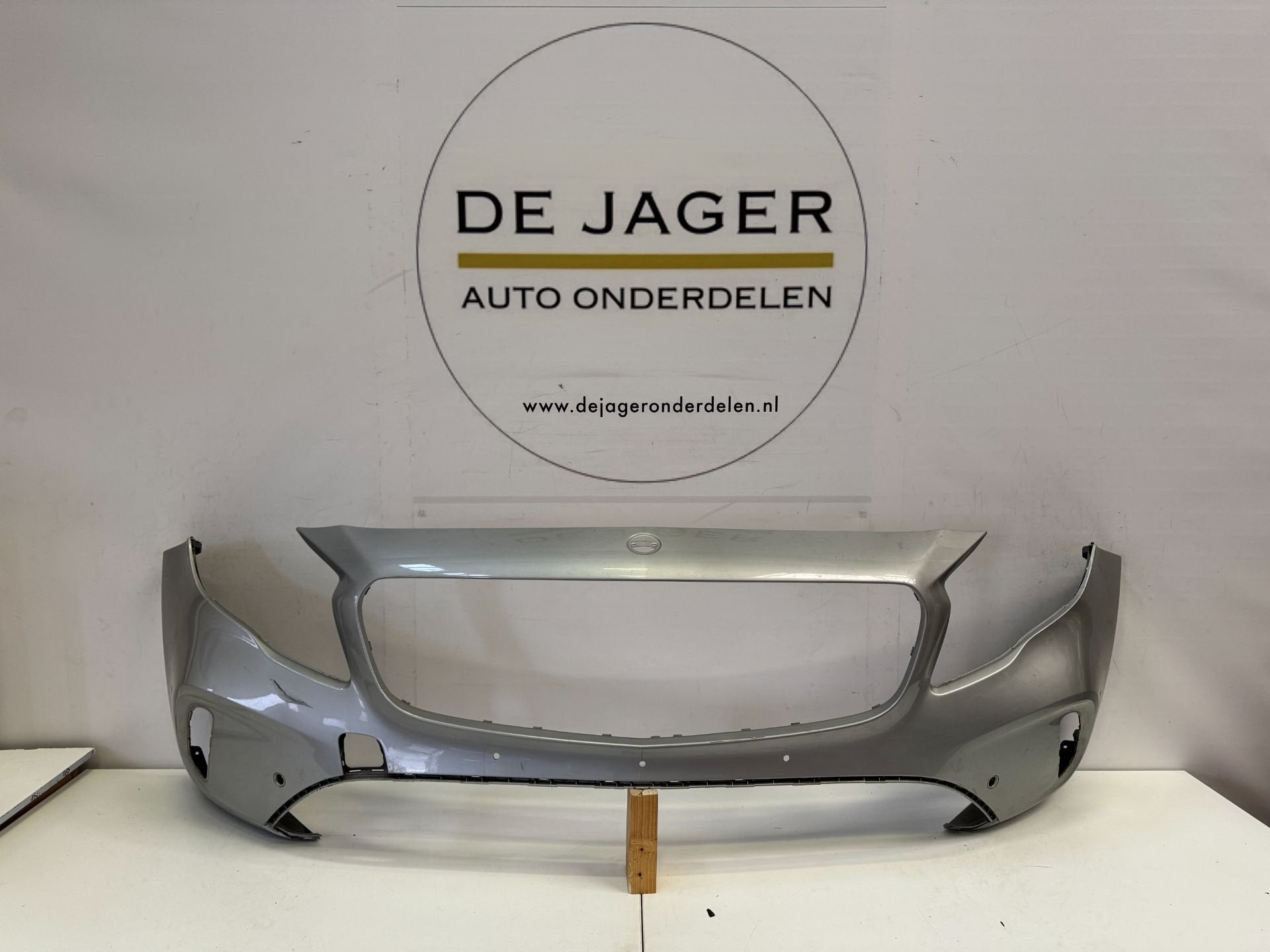 Pare-chocs avant MERCEDES GLA W156 A1568805300, Mercedes-Benz AG, Pare-chocs, Mercedes-Benz, Utilisé