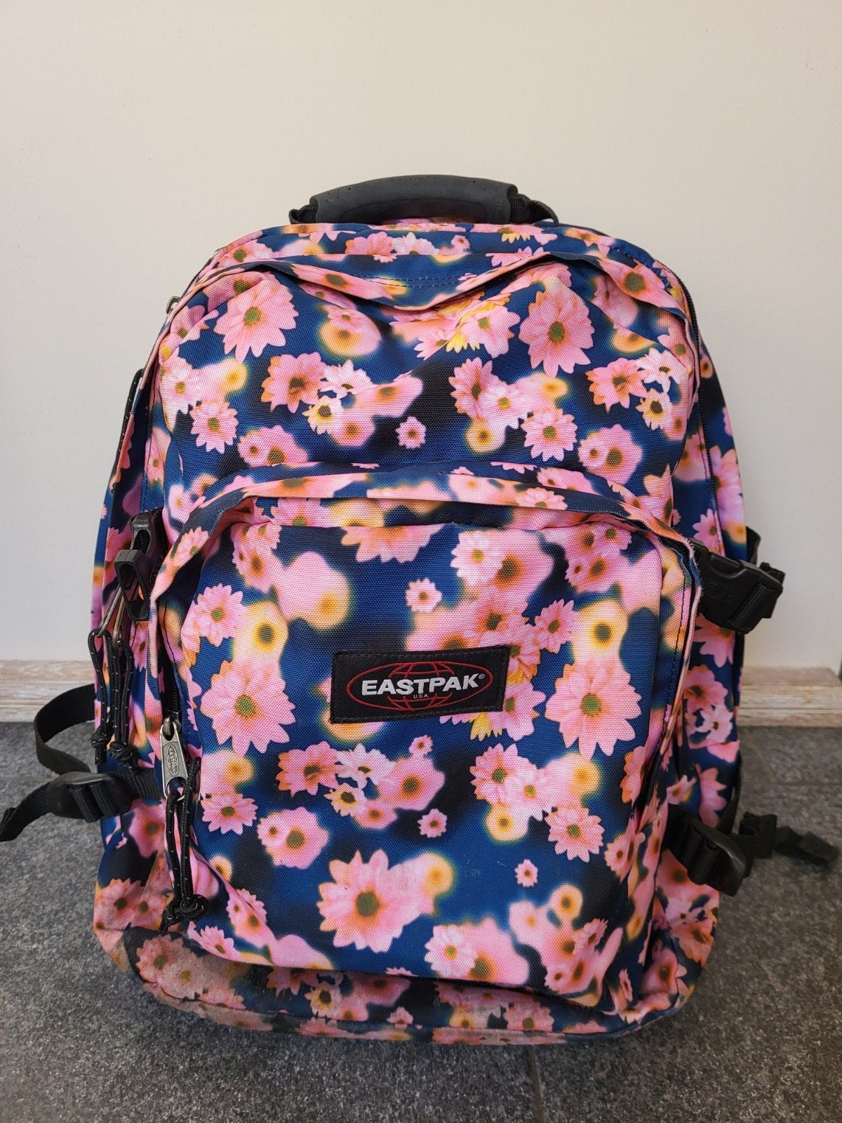 Eastpak Provider rugzak, Bijoux, Sacs & Beauté, Sacs | Cartables, Enlèvement, Comme neuf, Rose, Sac à dos