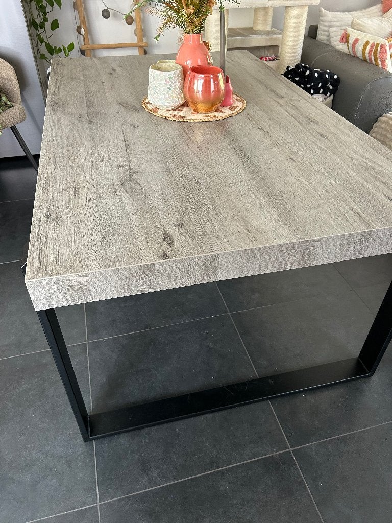 Tafel voor 4-6, Ophalen, Zo goed als nieuw, 150 tot 200 cm, Vier personen