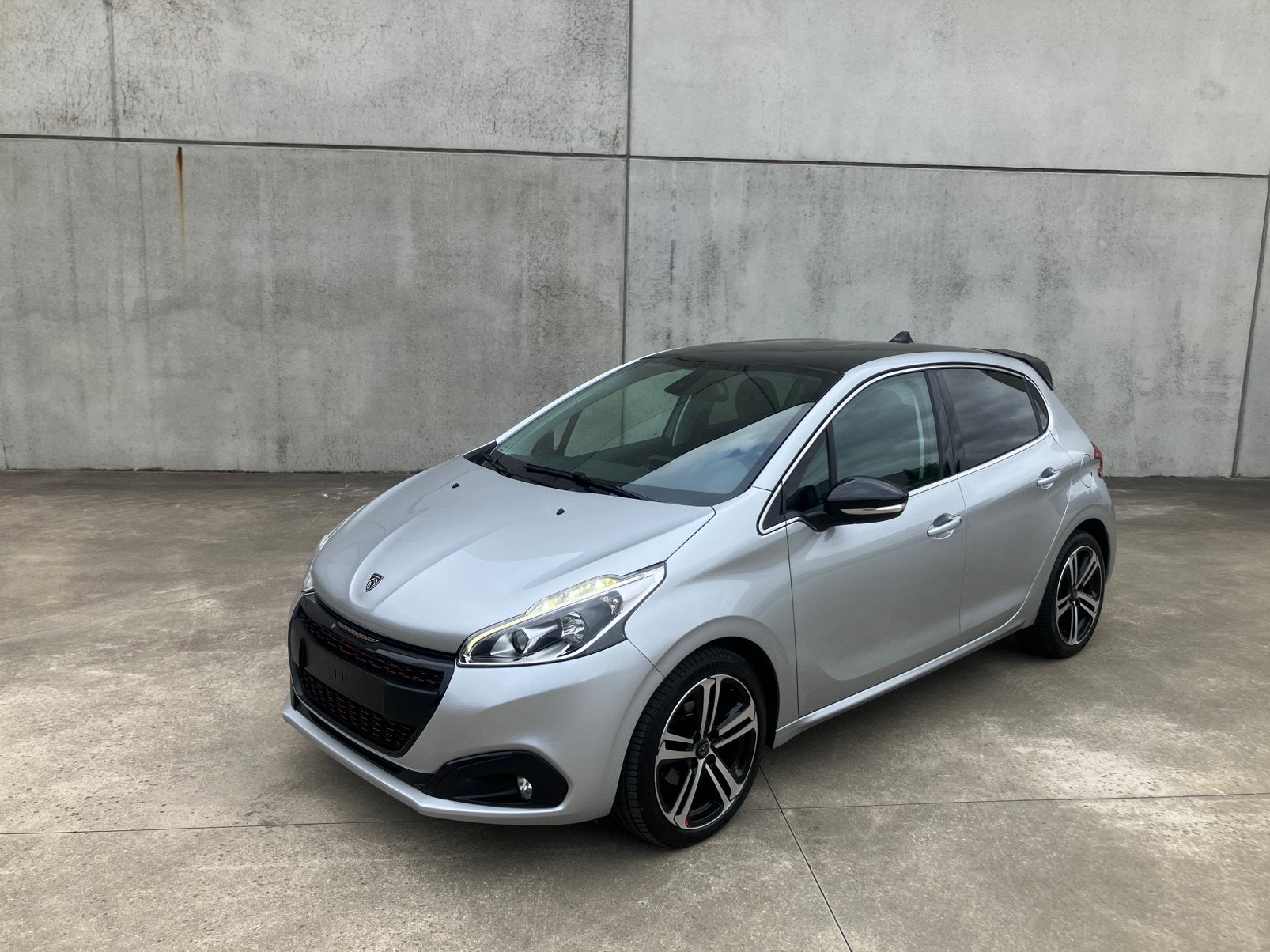 Peugeot 208 GT-line‼️1.2i Automaat,Camera,Carplay, Autos, Peugeot, Achat, Euro 6, Entreprise, Automatique