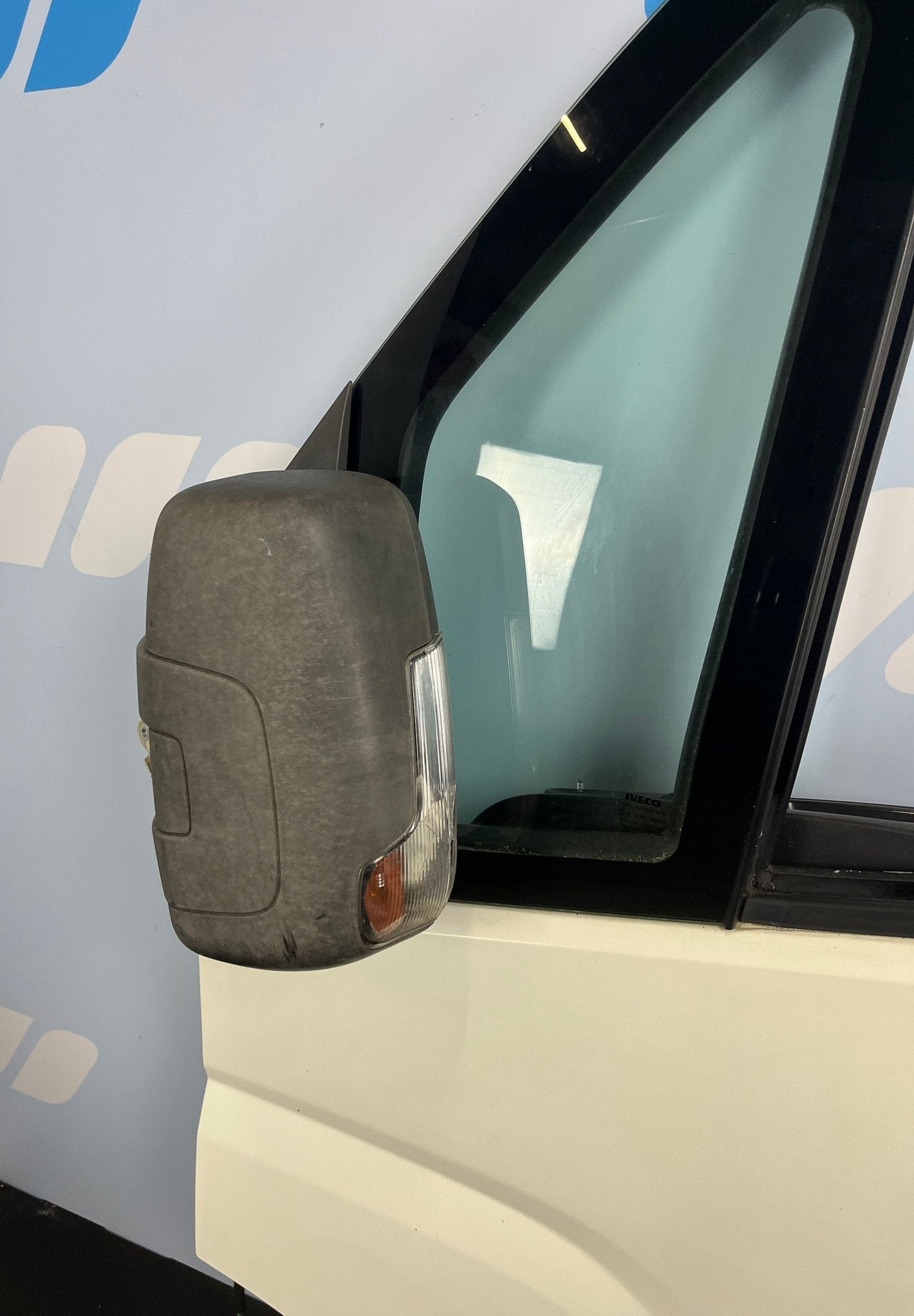 Porte avant gauche Iveco Daily IV blanc IC194 35801489558, Autos : Pièces & Accessoires, -, Utilisé, Porte, -