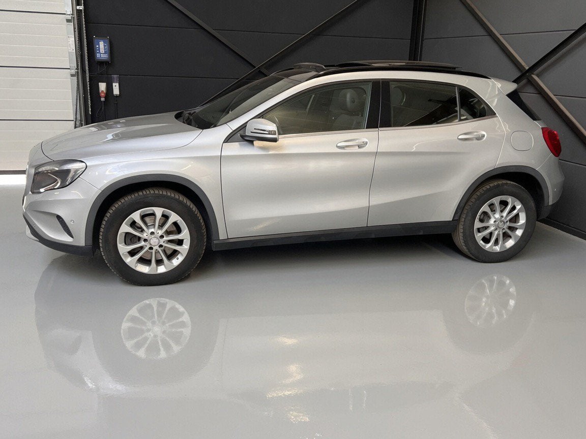 Mercedes GLA250 Automaat, bj2016, 124.000km, Pano-dak, Auto's, Automaat, Leder en Stof, Bedrijf, 5 zetels