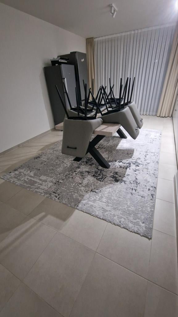 TABLE A MANGER + CHAISES (6 PIÈCES), Gris, Parquet, Comme neuf, Enlèvement