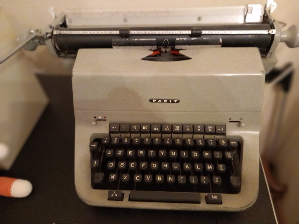 VINTAGE - Machine à écrire FACIT C1260, Enlèvement ou Envoi