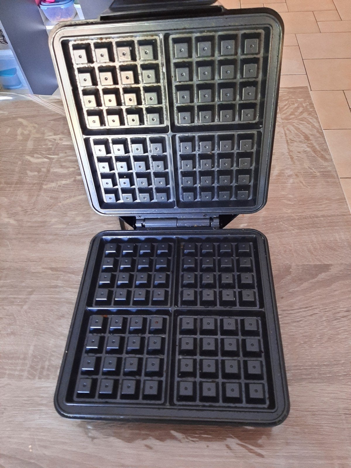 Fer à beignets et à gaufres maintenant en vente en très bon, Electroménager, Gaufriers, Enlèvement ou Envoi, Comme neuf