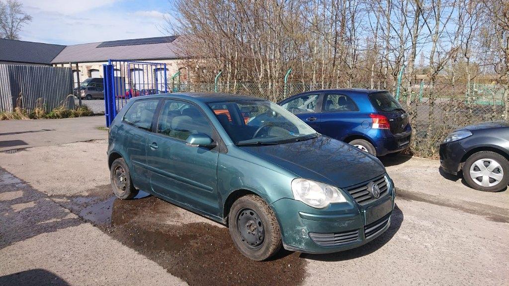 Volkswagen polo 2006 1200cc essence 234000km export marchand, Autos, Achat, Entreprise, Boîte manuelle, Tissu