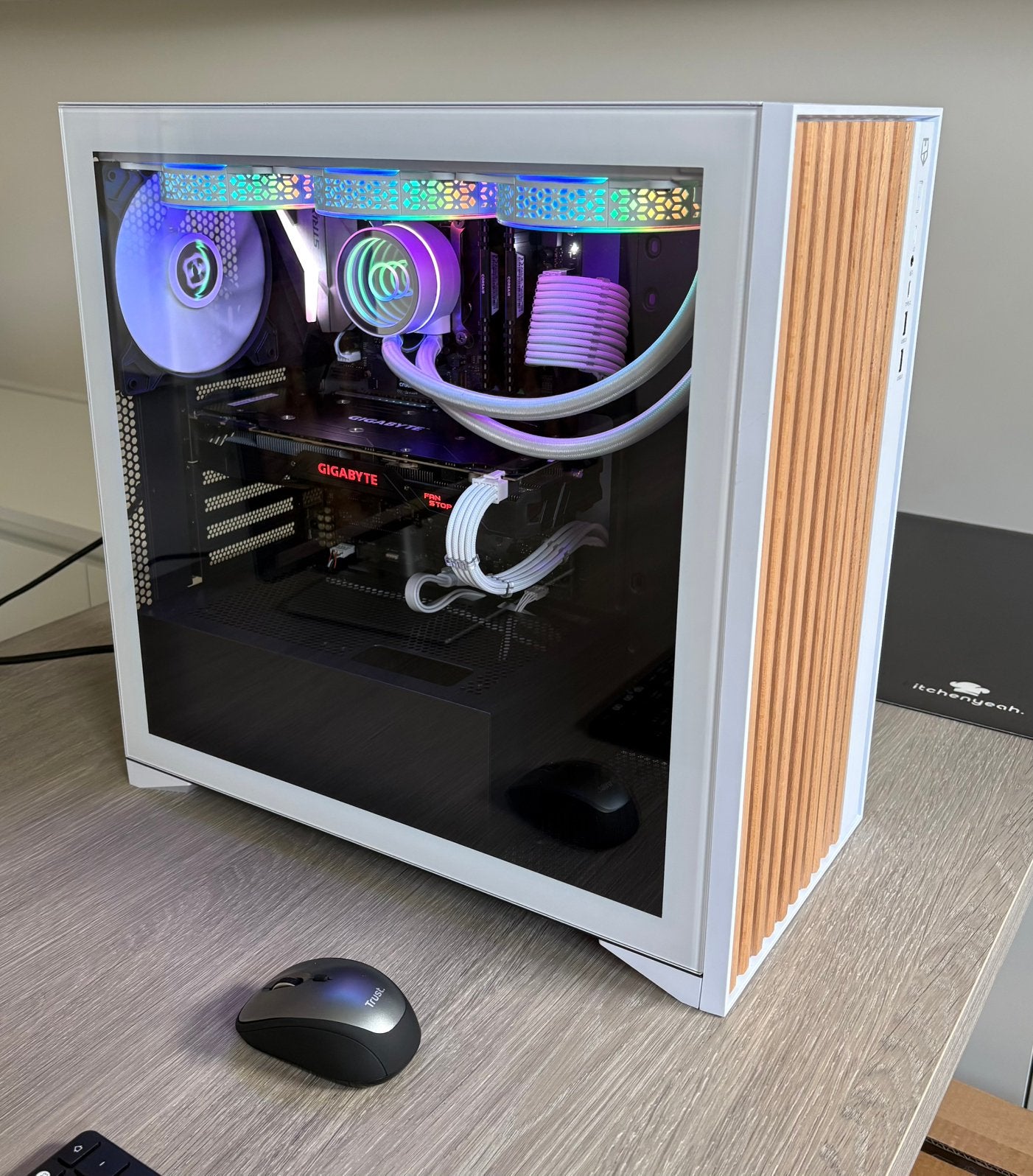 Witte Gaming PC | i7-7700 | GTX 1070 8GB | 16GB DDR4 |, Computers en Software, Ophalen, Zo goed als nieuw, Gaming, SSD