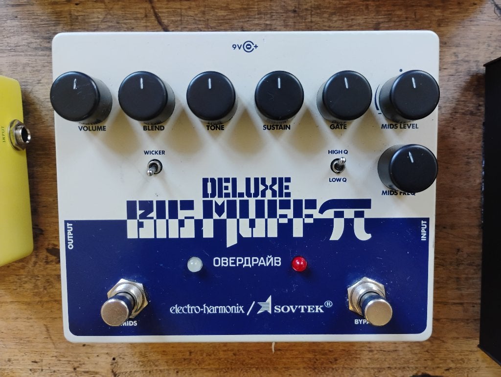 Deluxe Big Muff pi (Sovtek), Muziek en Instrumenten, Effecten, Ophalen of Verzenden, Zo goed als nieuw, Distortion, Overdrive of Fuzz