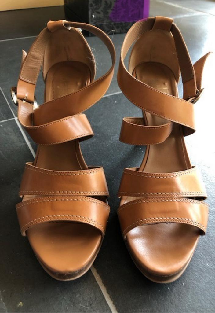 Elegante sandalen in leder, Enlèvement ou Envoi