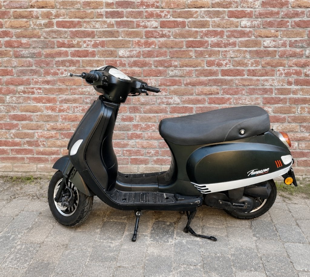 GTS Toscana Dynamic zwart, Vélos & Vélomoteurs, Vélomoteurs & Scooters bridés, Utilisé, Autres marques, Essence, Enlèvement