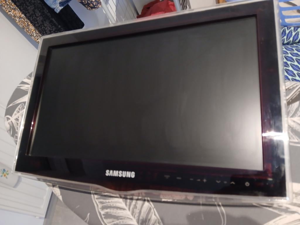 TV - écran LCD Samsung avec bras articulé, Audio, Tv en Foto, Televisies, Ophalen of Verzenden, Gebruikt, LCD, Samsung