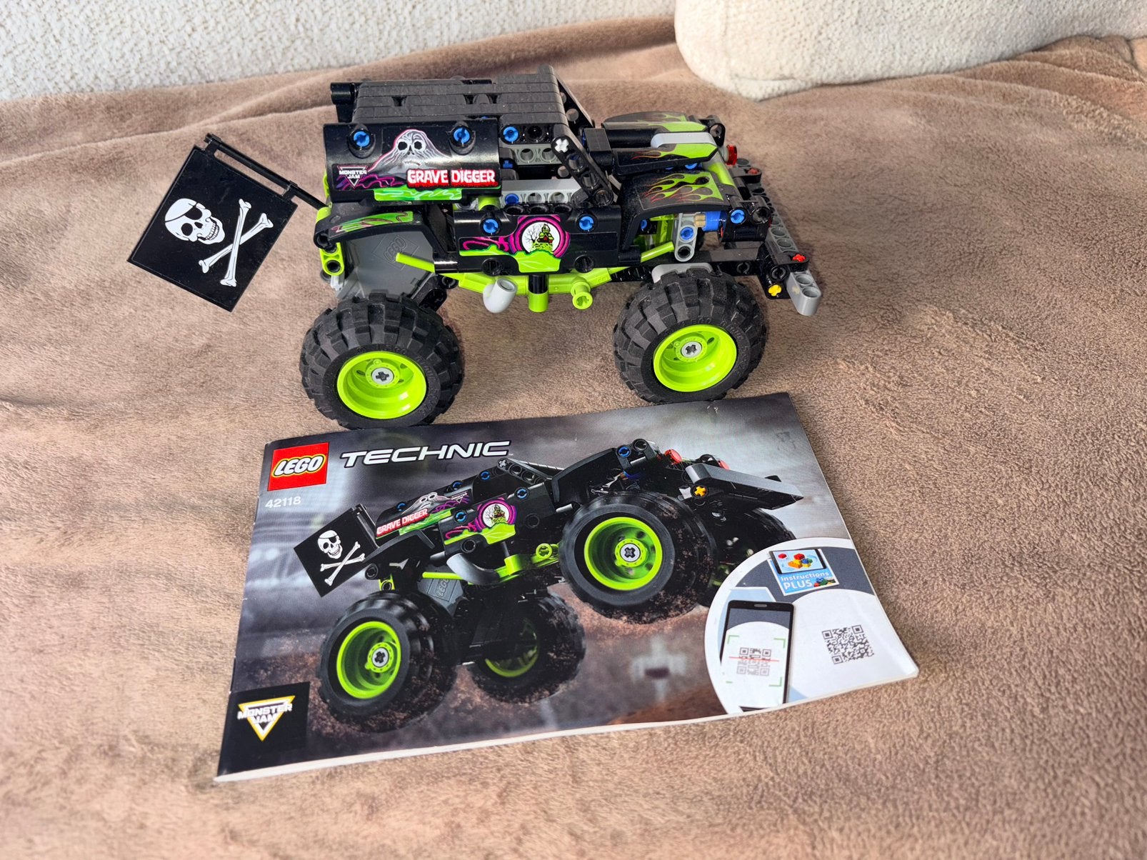 LEGO 42118 Technic Monster Jam Grave Digger, Kinderen en Baby's, Speelgoed | Duplo en Lego, Lego, Ophalen of Verzenden, Zo goed als nieuw