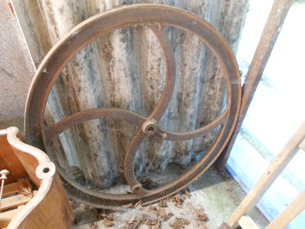 ancienne roue de machine agricole 1M de diamétre, Enlèvement