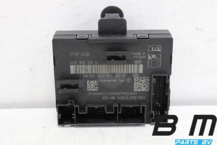 Portierregelapparaat rechtsvoor Audi A3 8V Limo 5Q0959392B, Utilisé