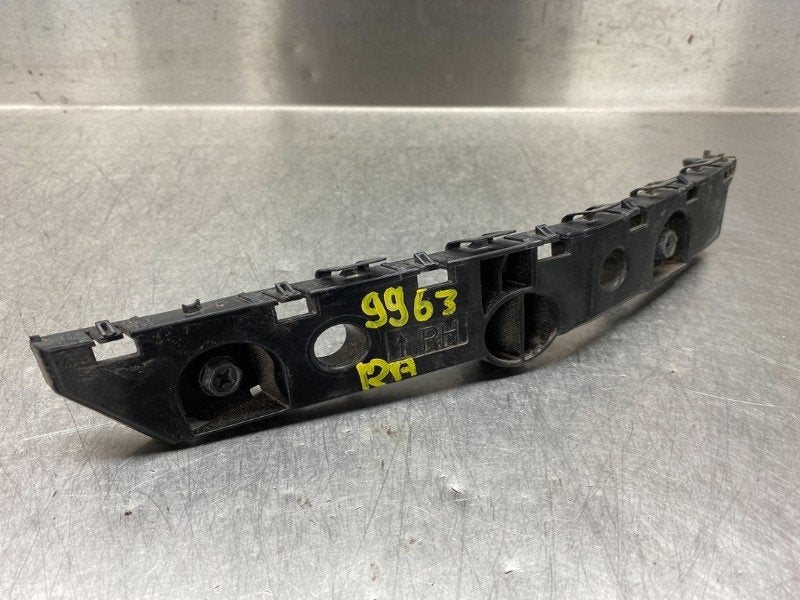 SUPPORT PARE-CHOCS ARRIÈRE DROIT Note (E12) (|852203VUOA|), Autos : Pièces & Accessoires, Utilisé, Nissan