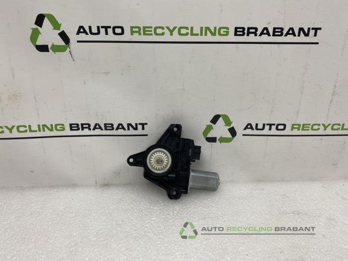 Moteur de vitre portière d'un Mercedes B-Klasse, -, 3 mois de garantie, Utilisé, -