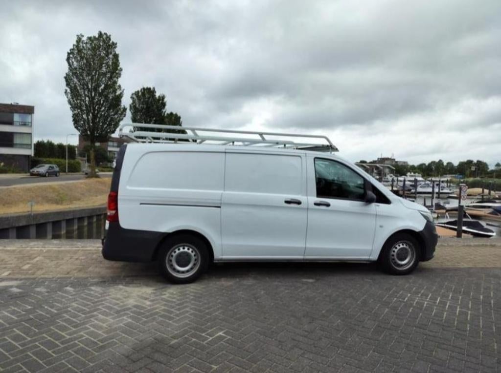 Mercedes vito, 4 deurs, Wit, Particulier, Onderhoudsboekje