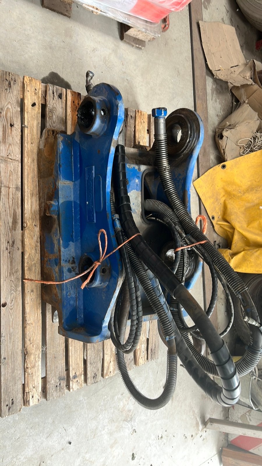 Raccord rapide hydraulique Oil Quick 0070/55, Articles professionnels, Machines & Construction | Grues & Excavatrices, Enlèvement