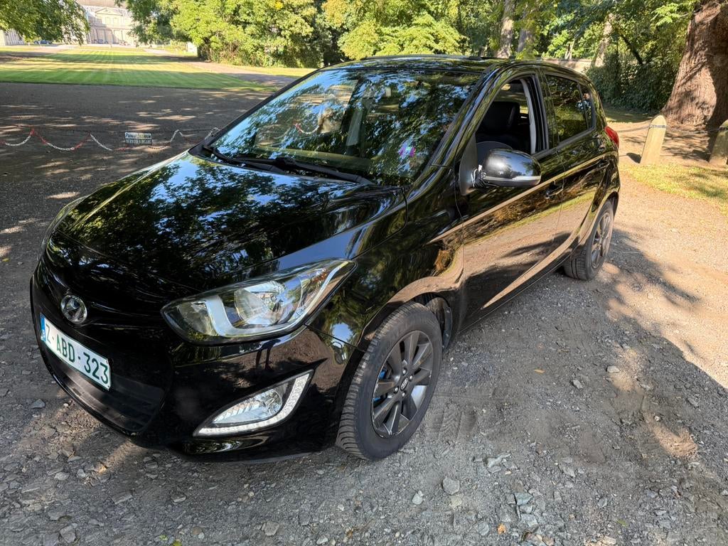 Hyundai i20 1.1 CRDi 2014 Led Toit ouvrant cuir Euro 5B, Autos, Cuir, Achat, Boîte manuelle, Entretenue par le concessionnaire