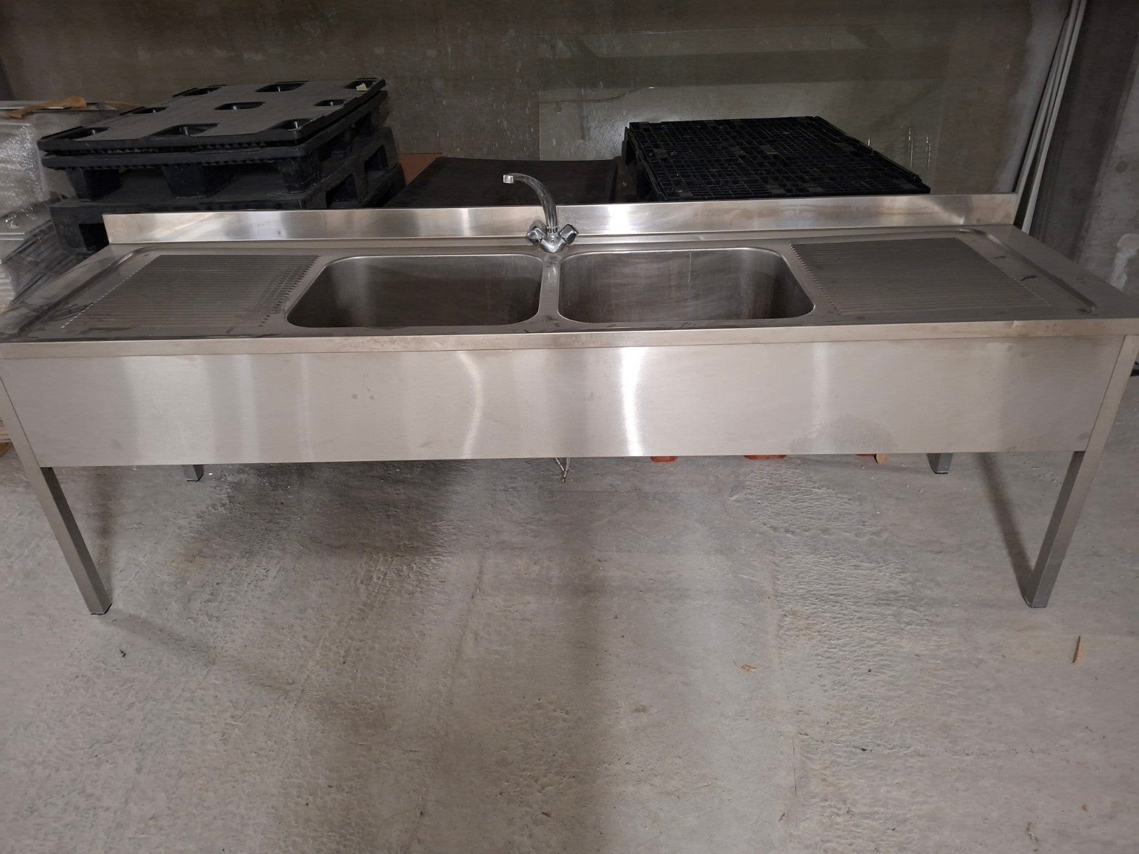 Roestvrijstalen spoelbak, tafel, kast van professionele kwal, Ophalen