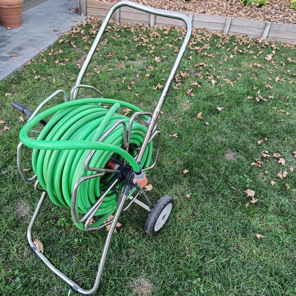 Lange tuinslang op professionele Inoxwagen, Jardin & Terrasse, Enlèvement, Comme neuf, Tuyau d'arrosage