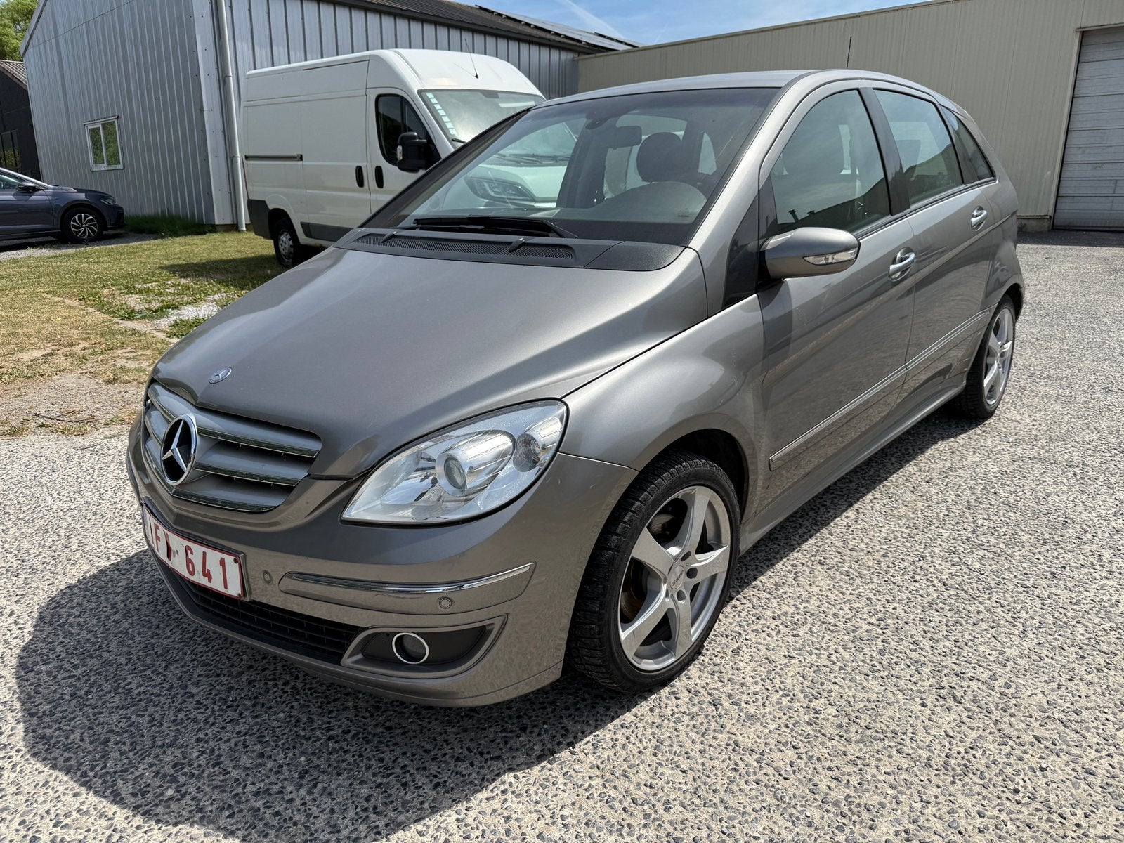 Mercedes B200cdi Automatic !!!probleme de boîte !!!, Autos, 100 kW, Argent ou Gris, Achat, Entreprise