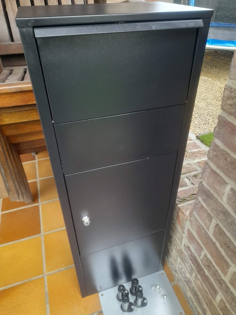 Boîte aux lettres à colis noire, Jardin & Terrasse, Enlèvement, Comme neuf, Aluminium, Sur pied