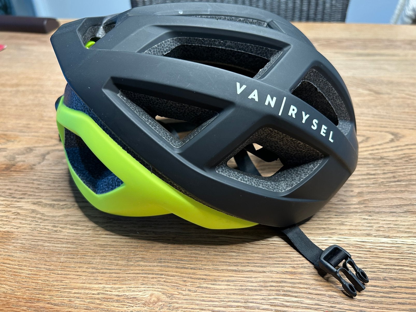 Fietshelm, Fietsen en Brommers, Ophalen, Zo goed als nieuw