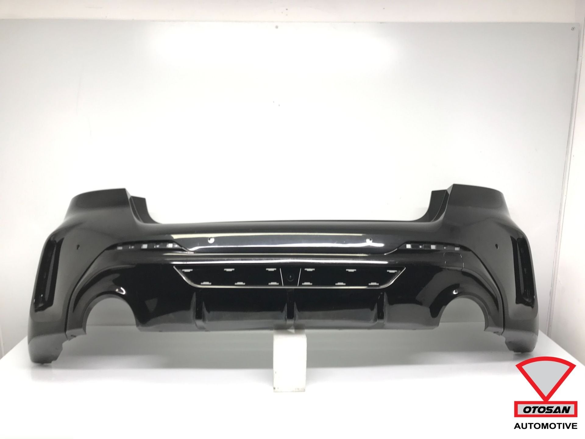 BMW 1 Serie F40 M Achterbumper Bumper 4xPDC Origineel!, Petuelring 130
80788  Munich, DE, Gebruikt, Info@bmw.de, Bumper