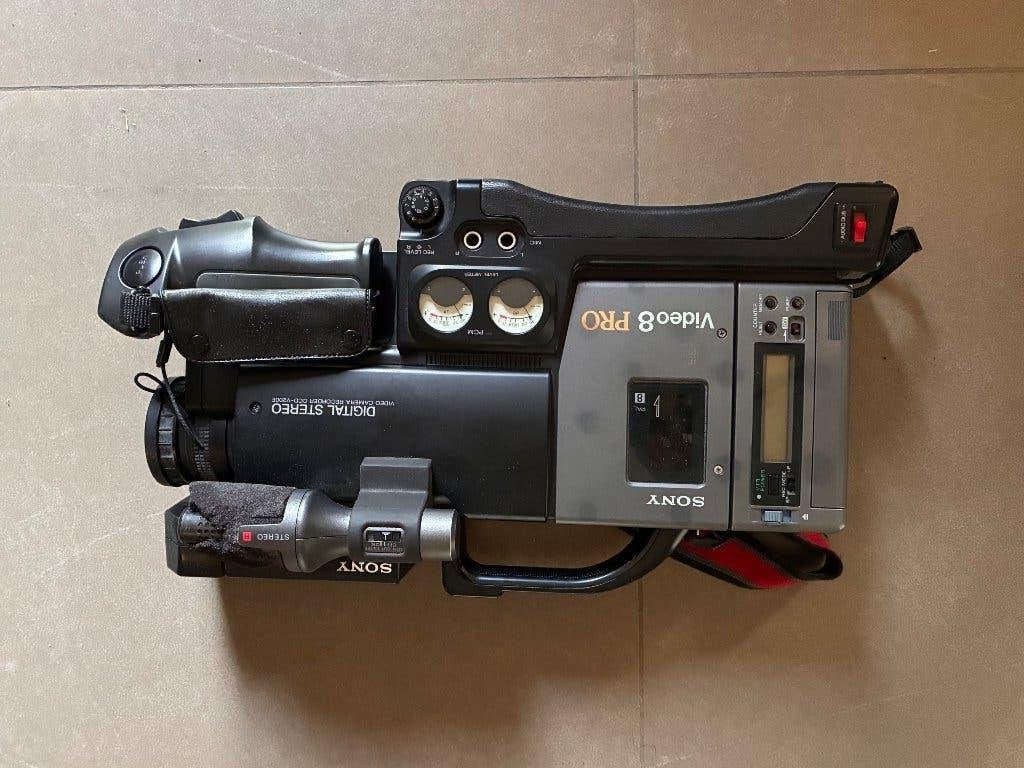Sony video8 pro CCD-v200E, Ophalen, Overige soorten, Camera