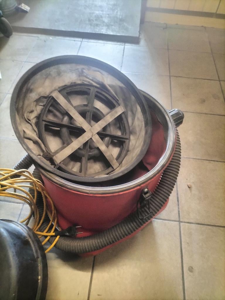Numatic ass stofzuiger, Aspirateur, Réservoir, Comme neuf, Enlèvement