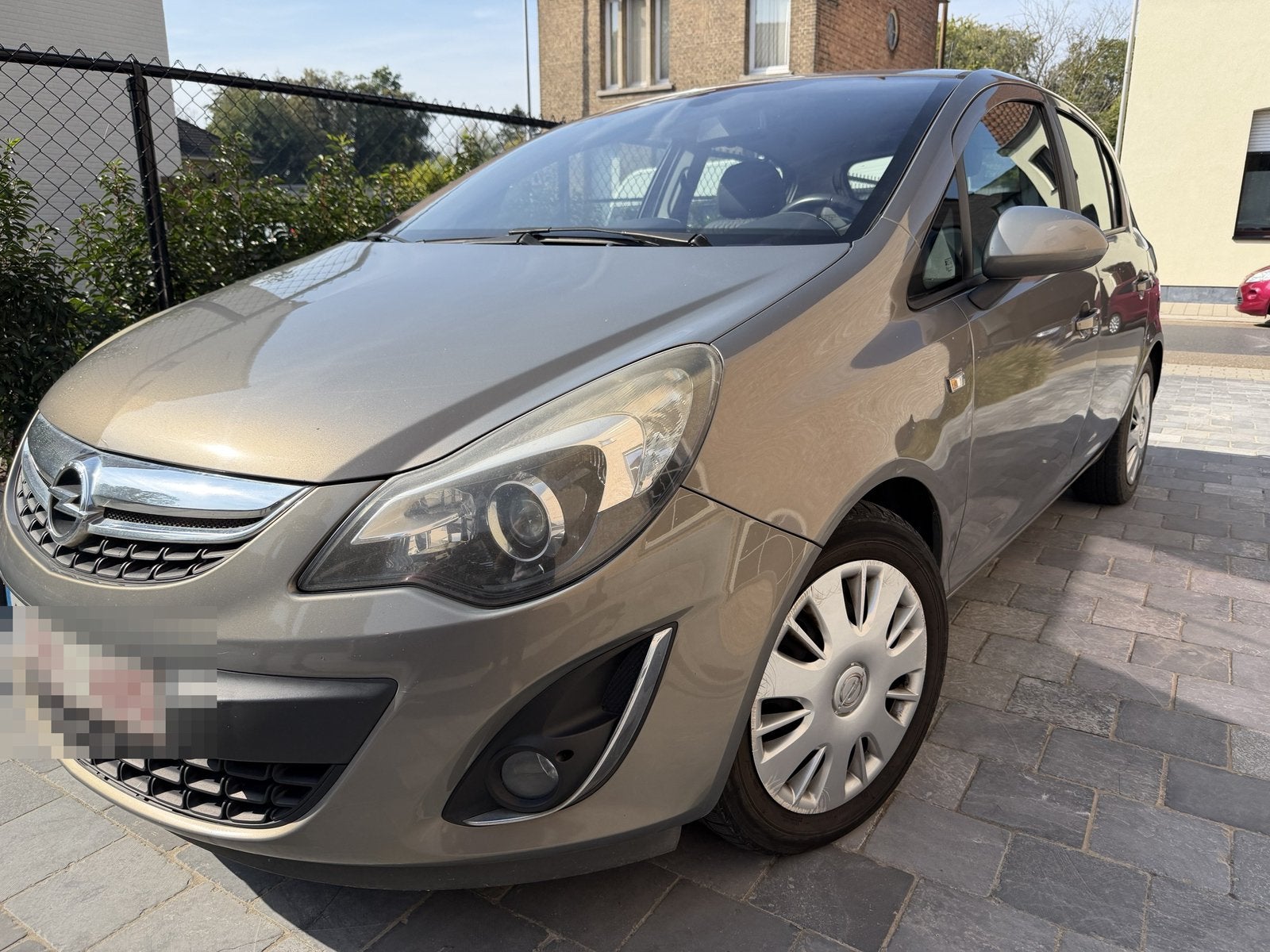Opel Corsa 1.3CDTi Cosmo 90pk full opt / navi / airco / pdc, Auto's, Voorwielaandrijving, Euro 5, Leder en Stof, Beige