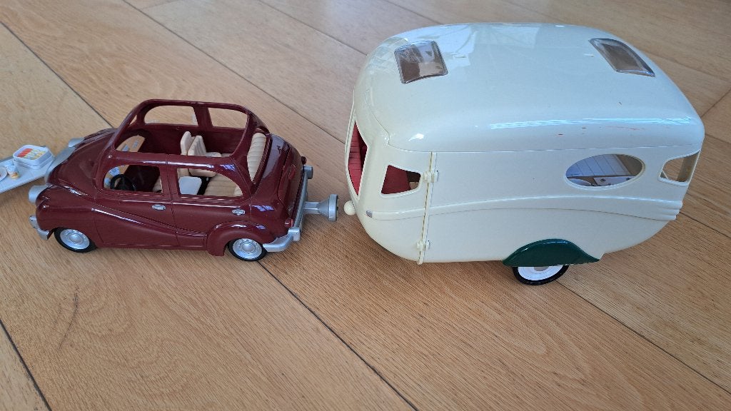 Familles sylvaniennes - Voiture et caravane, Enlèvement, Comme neuf, Maison de poupées