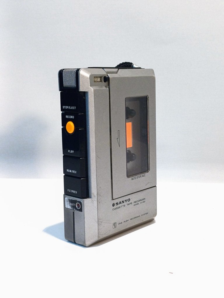 walkman Sanyo M1150  met herstelling, TV, Hi-fi & Vidéo, Walkman, Discman & Lecteurs de MiniDisc, Enlèvement ou Envoi, Walkman ou Baladeur