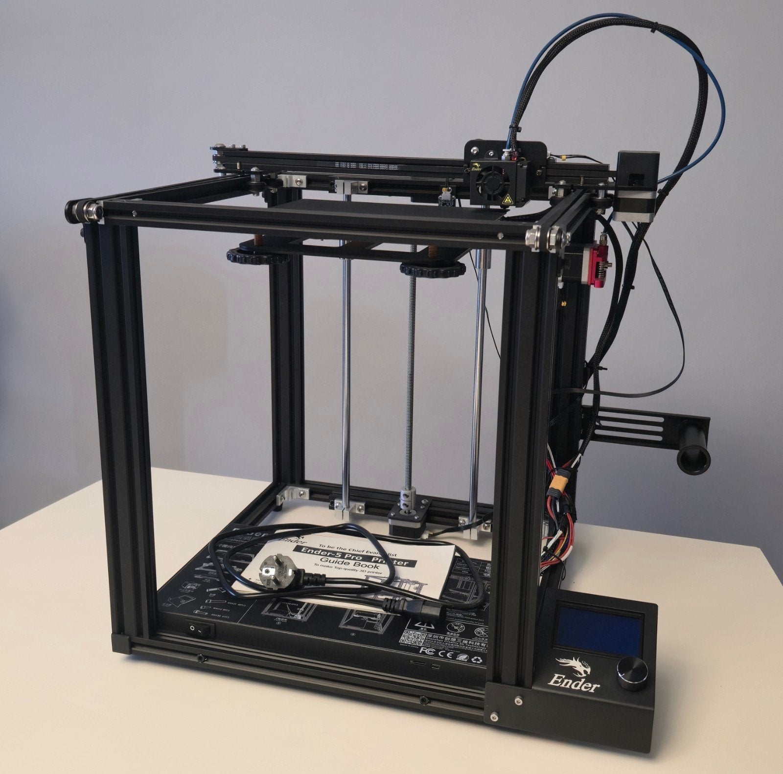 Ender 5 Pro 3D-Printer (nooit gebruikt) + 1.2kg filament, Computers en Software, Ophalen, Filament