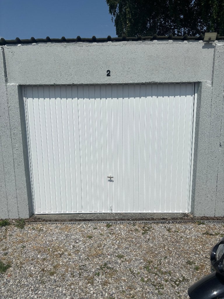 Garage 20m2 à louer Trazegnies (Lieu sécurisé), Charleroi