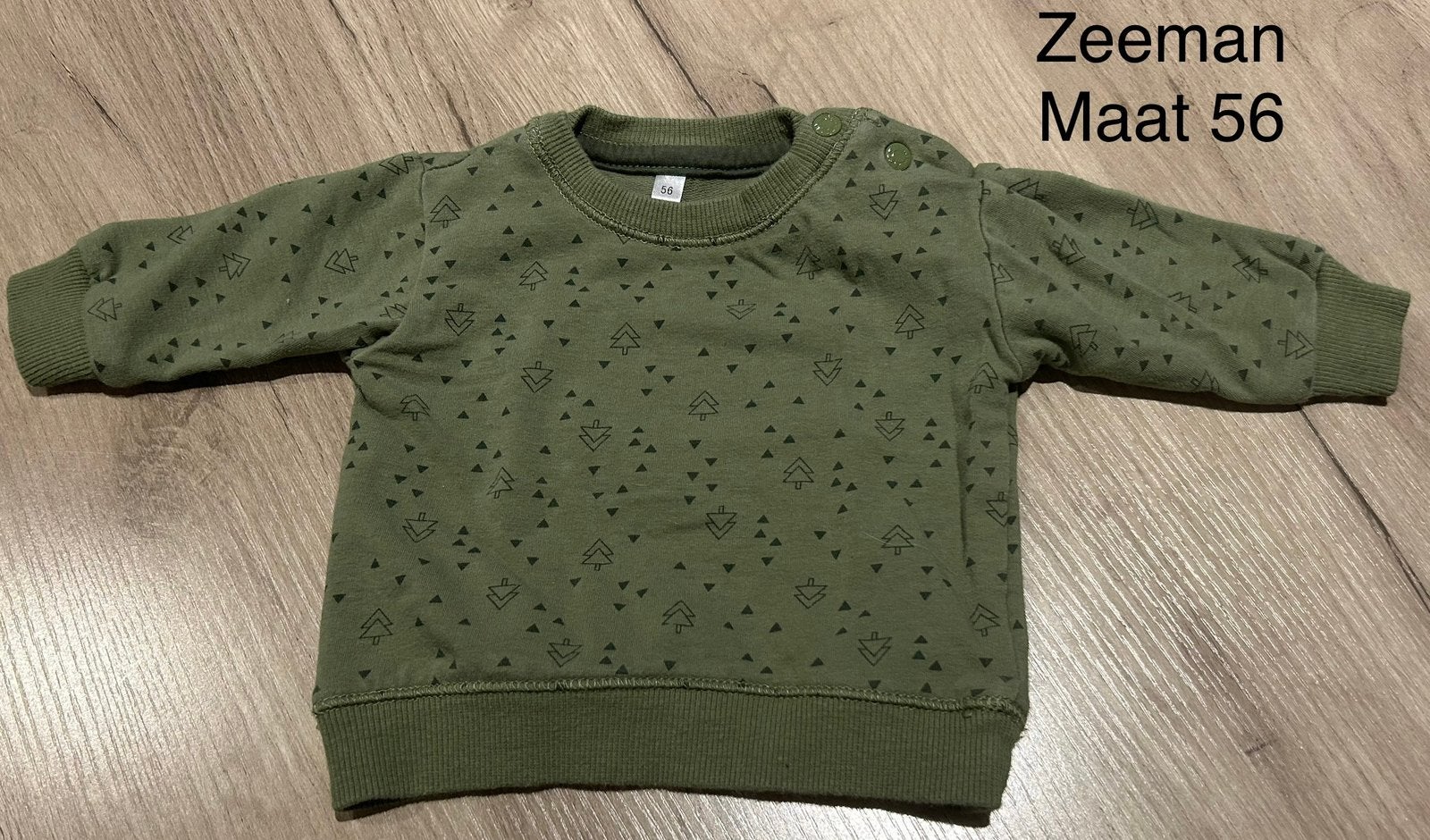 Groene trui met kerstbomen (Zeeman, maat 56), Ophalen of Verzenden, Zo goed als nieuw, Truitje of Vestje