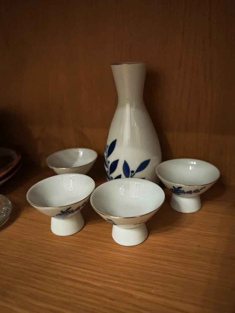 Japanese sake set, Ophalen