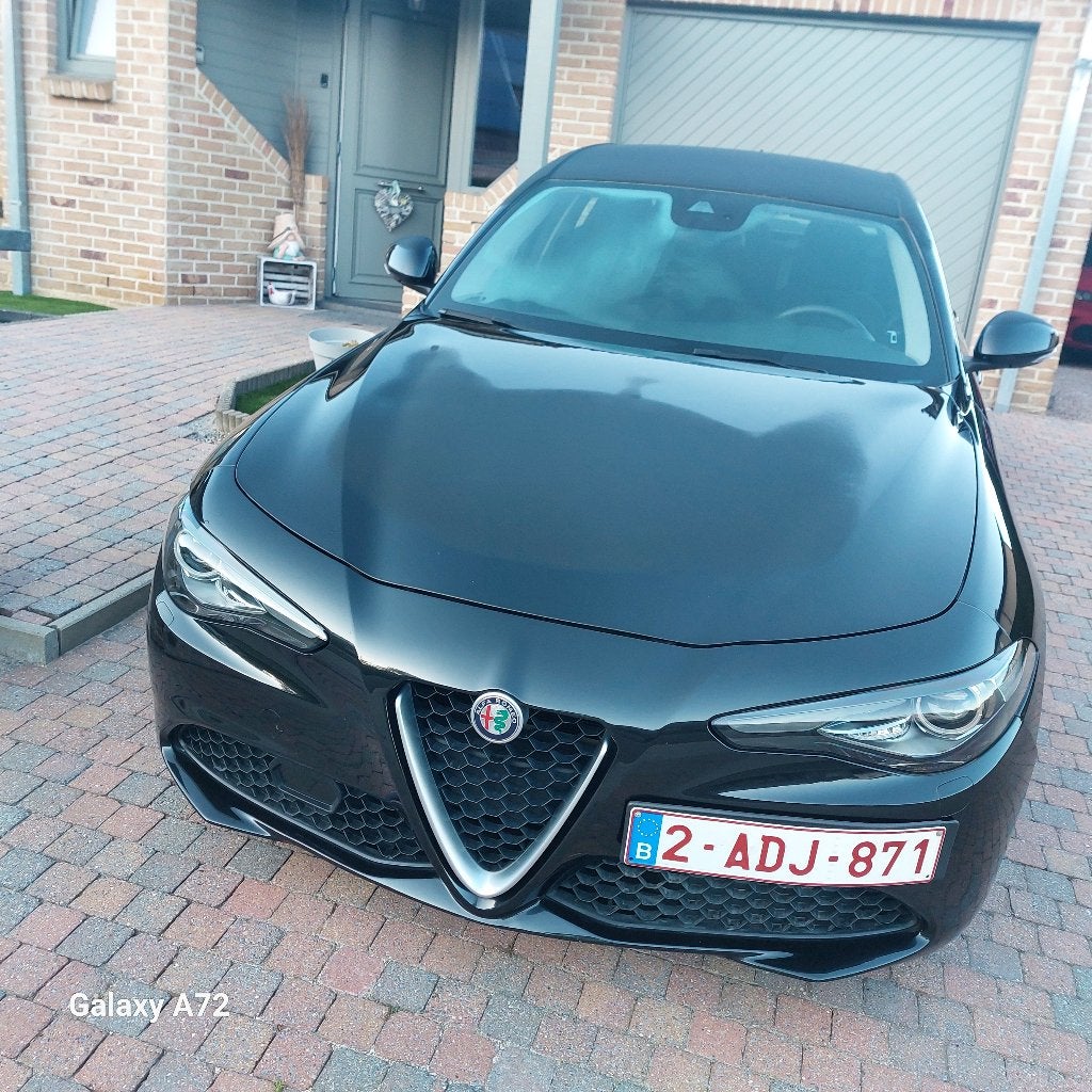 alfa romeo giulia, Auto's, Zwart, Particulier, 1600 kg, Onderhoudsboekje