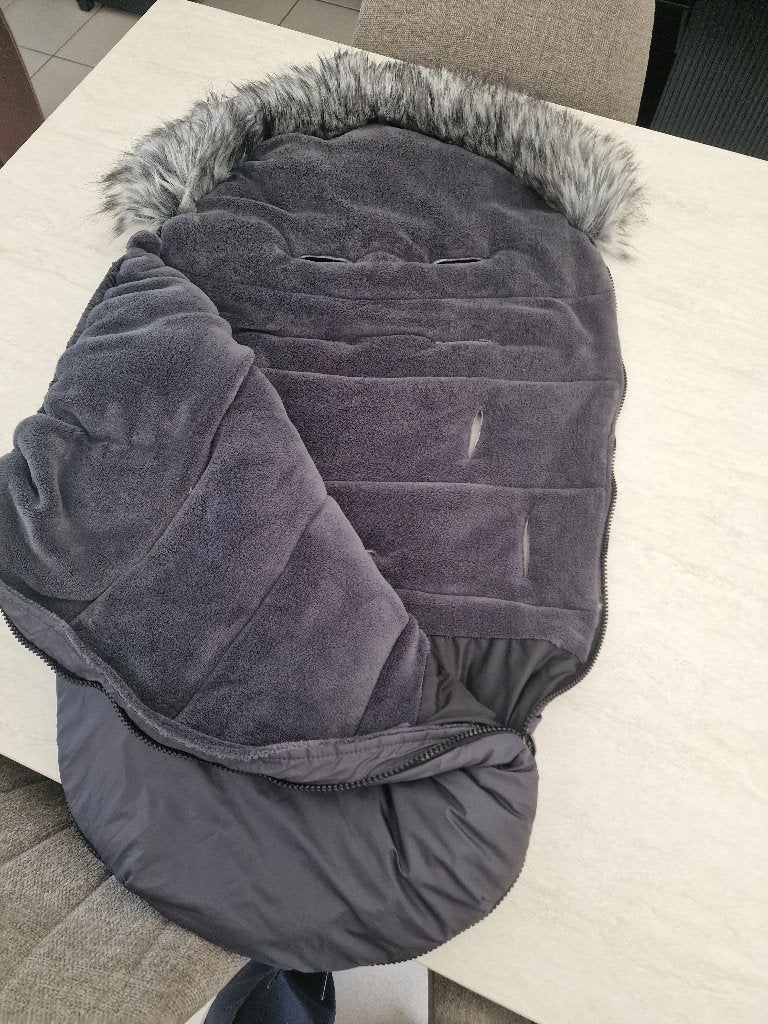 Voetenzak voor baby, Kinderen en Baby's, Ophalen, Overige merken, Zo goed als nieuw, Dubbele rits