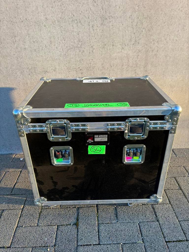 Box of Doom - isolatie cabinet - gebruikt door Testament, Muziek en Instrumenten, Behuizingen en Koffers, Ophalen, Zo goed als nieuw