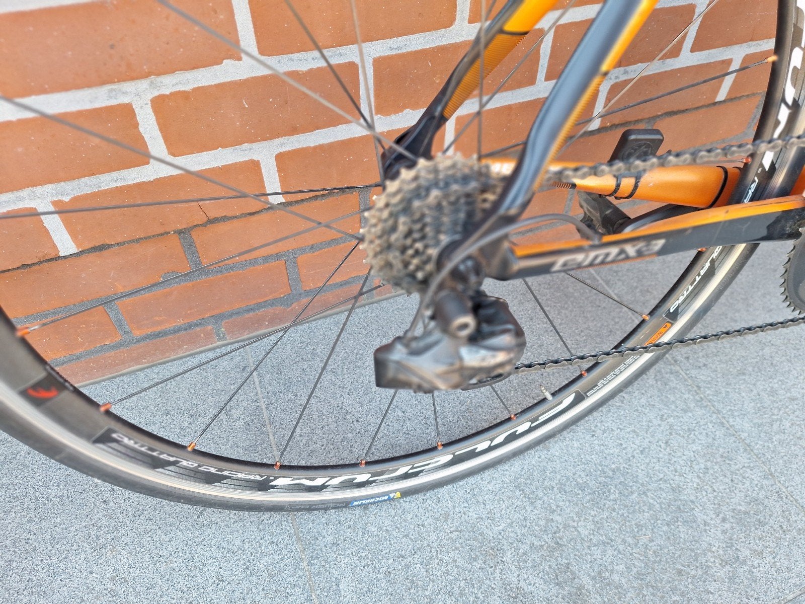 koersfiets met elektronisch schakelen, Gebruikt, Carbon, 10 tot 15 versnellingen, Ophalen