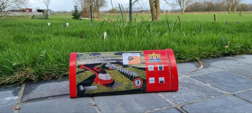 Buxus & grasschaar met lithium-ion batterij en oplader, Tuin en Terras, Ophalen