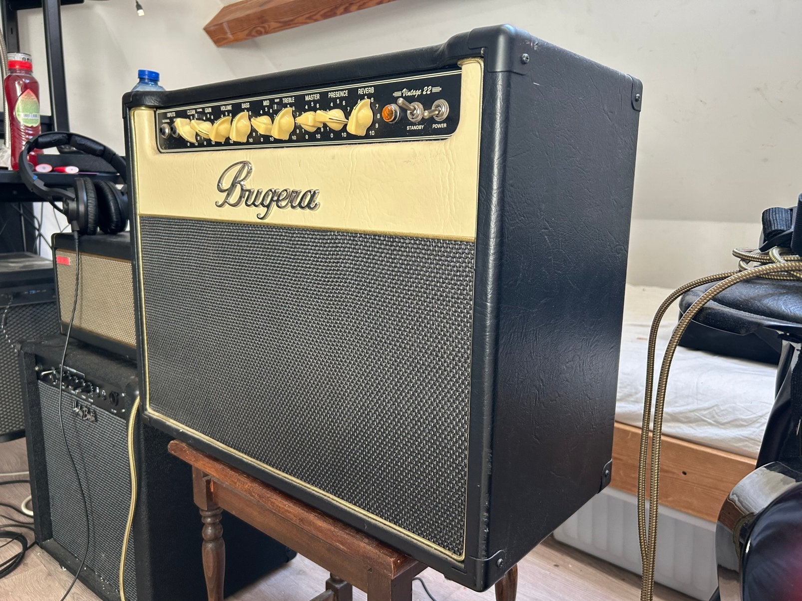 Bugera V22 Ampli a lampes, Ophalen, Zo goed als nieuw, Gitaar, Minder dan 50 watt