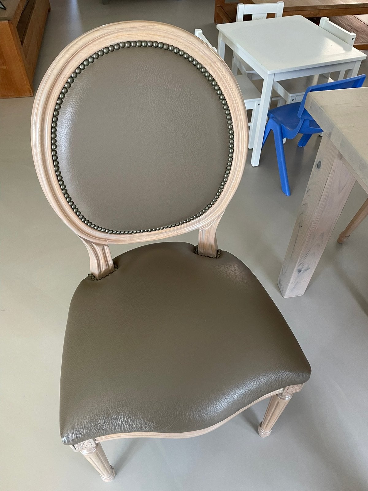 6 kwaliteitsvolle stoelen beige, Huis en Inrichting, Complete eetkamers, Ophalen, Zo goed als nieuw, Landelijk, 6 tot 8 stoelen
