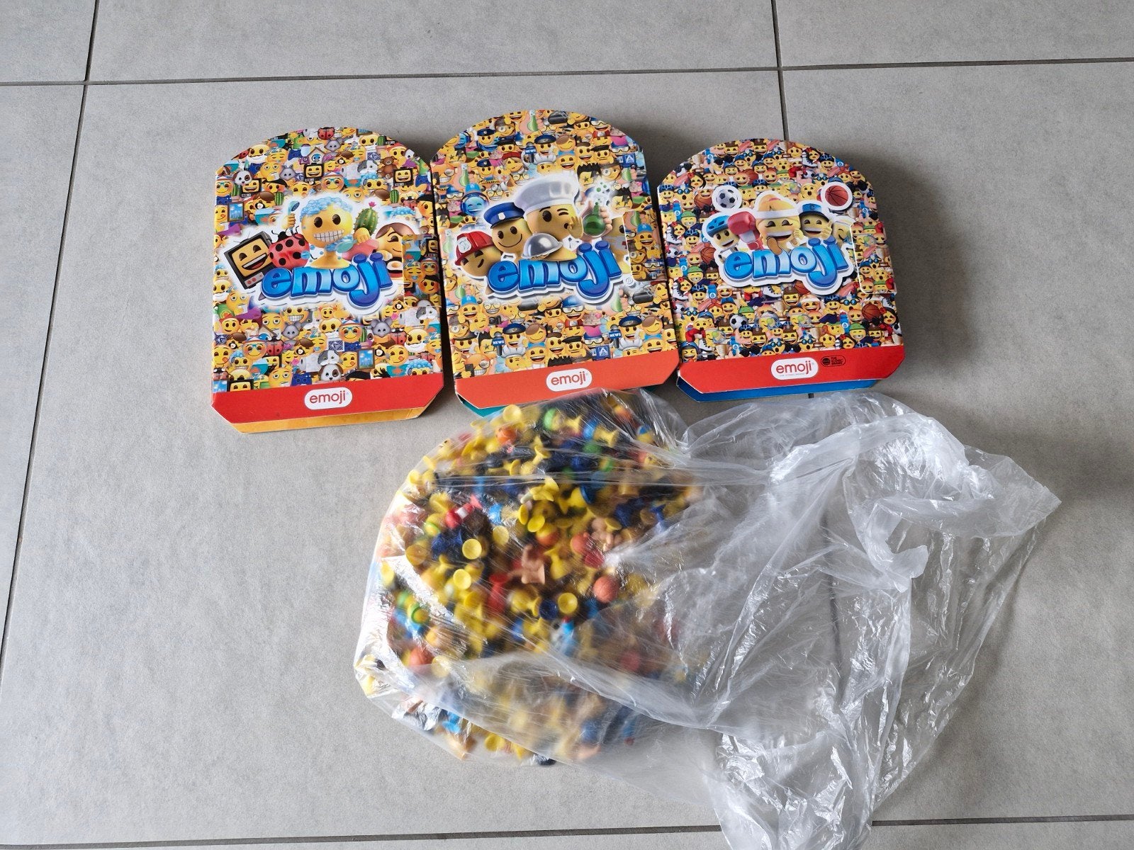 Emoji Aldi 2019 - 2021 - 2022 - 2023 - 2024 - 2025 €0,50 /st, Collections, Aldi, Envoi