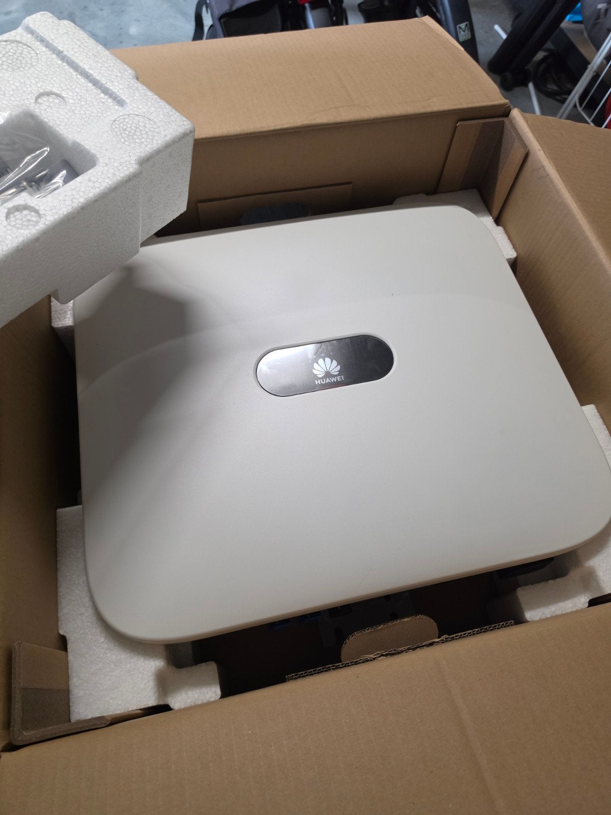 Huawei SUN2000-8KTL-M1 omvormer, Ophalen