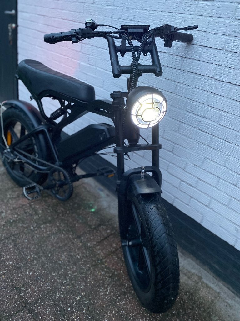 Fatbike v20 pro, Ophalen, Zo goed als nieuw, 30 tot 50 km per accu