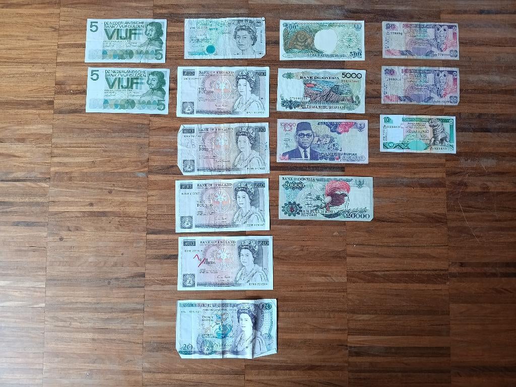 Briefgeld diverse landen (UK, Indonesië en Nederland), Ophalen of Verzenden, Overige landen, Setje
